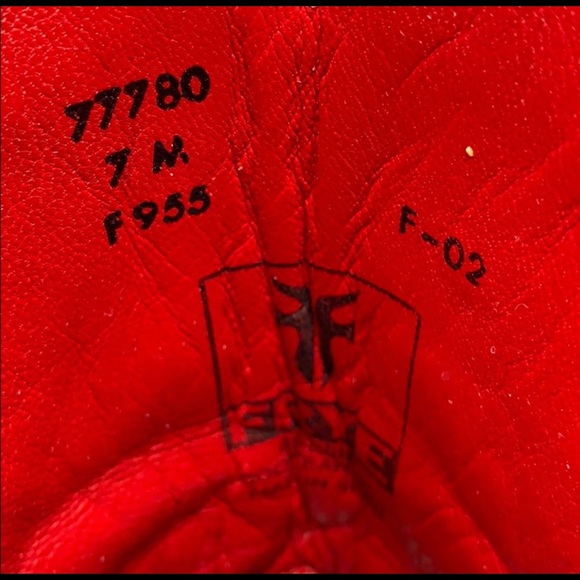 Sexy Womens cowboy boots are in GREAT condition! Worn once - Picture 6 of 8